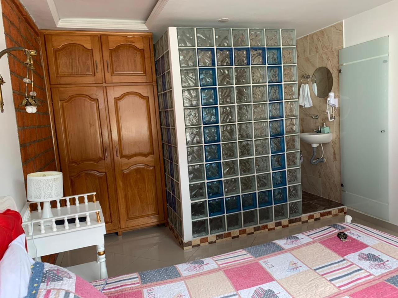 Hotel Alcatraz Yarumal Δωμάτιο φωτογραφία