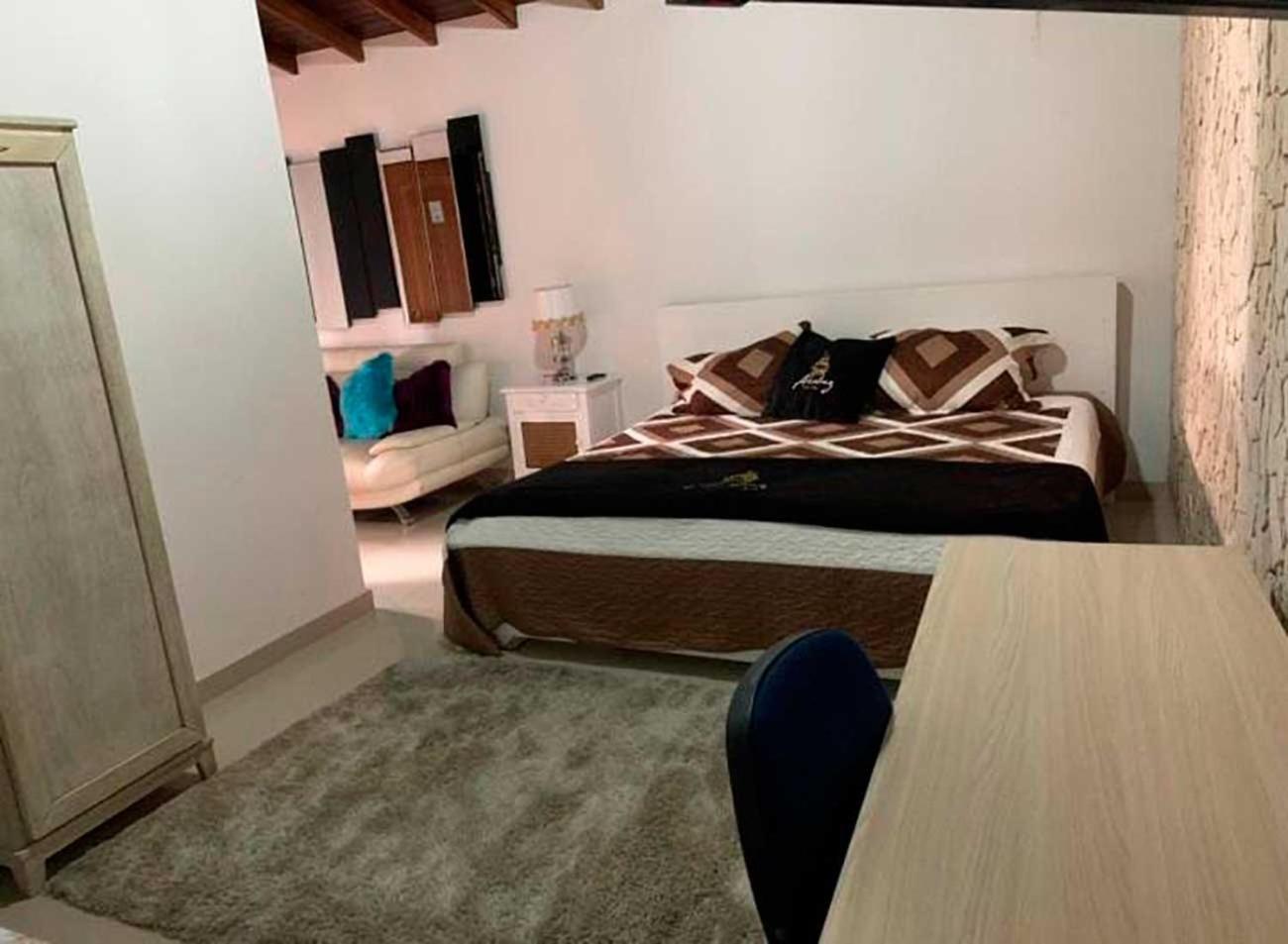 Hotel Alcatraz Yarumal Δωμάτιο φωτογραφία